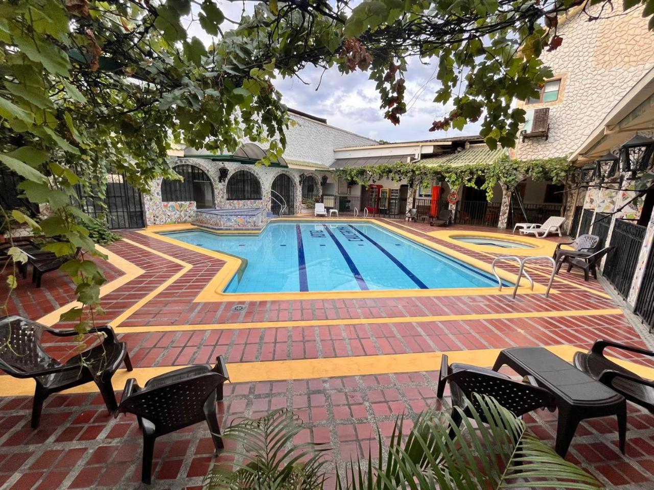 Hotel Chucarima Кукута Екстер'єр фото